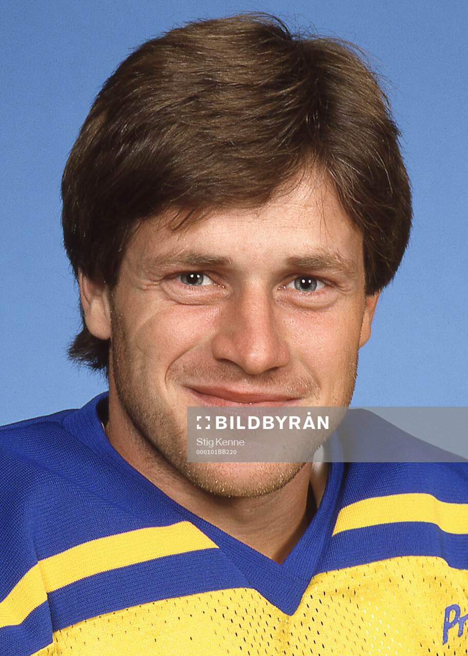 Bo Berglund of the Swedish national ice hockey team poses