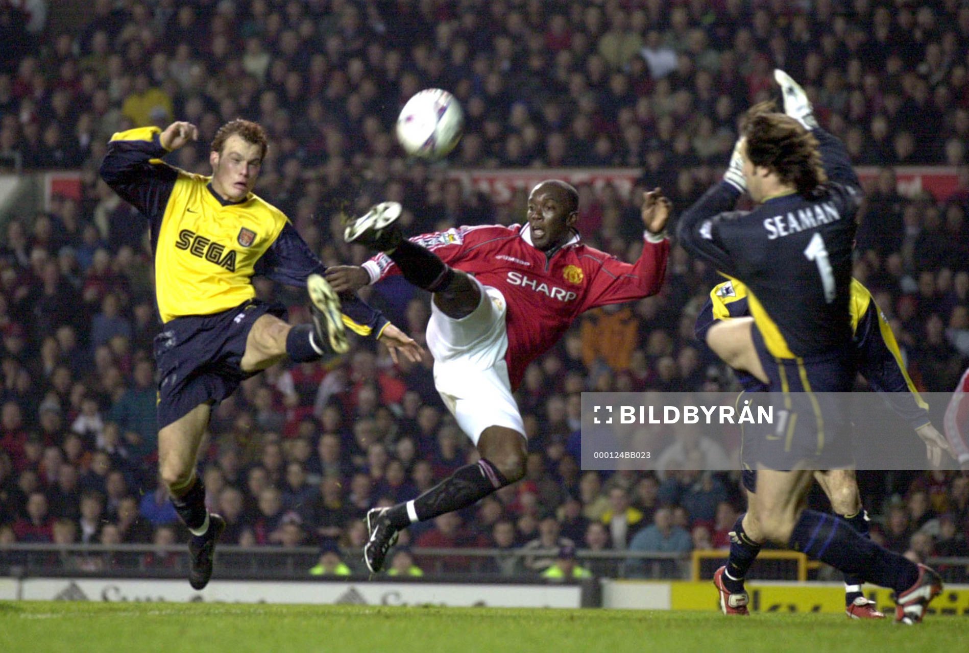Fr.v Fredrik Ljungberg, Arsenal, Dwight Yorke, Manchester