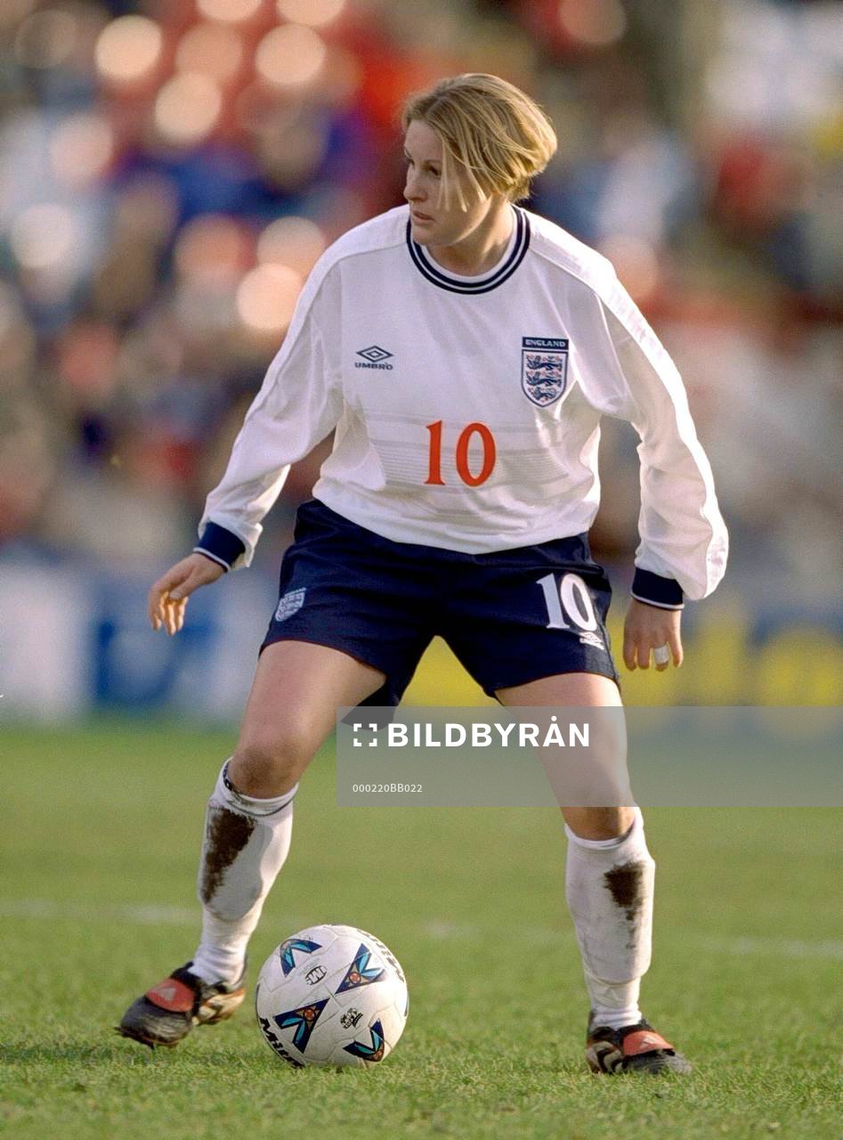 Kelly Smith, England