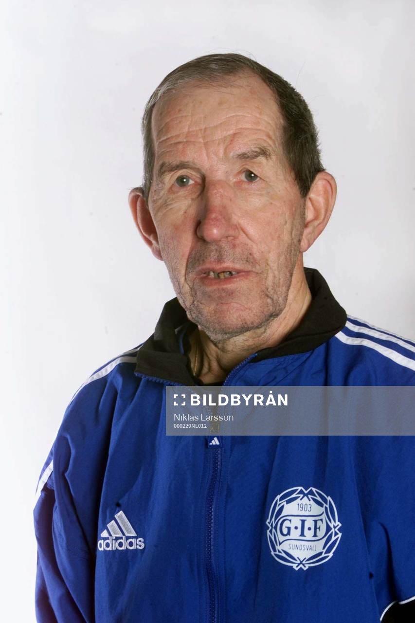 Milton Höglund (materialförvaltare), GIF Sundsvall