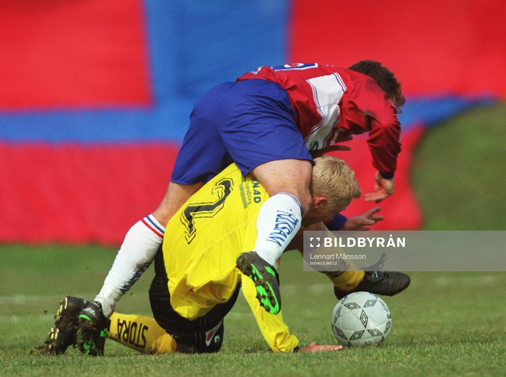 Magnus Källander, Örgryte står på öronen över Håkan