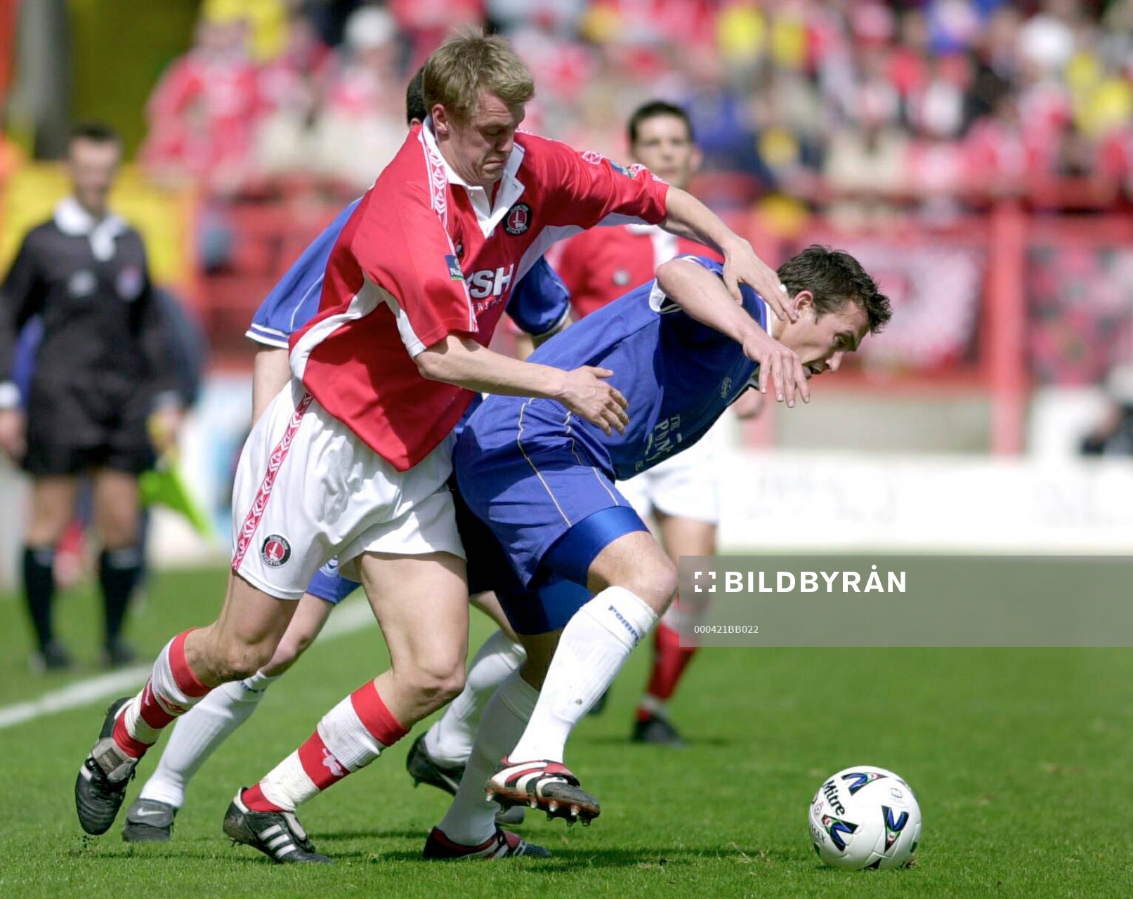  Mathias Svensson, Charlton och Justin Edinburgh, Portsmouth.