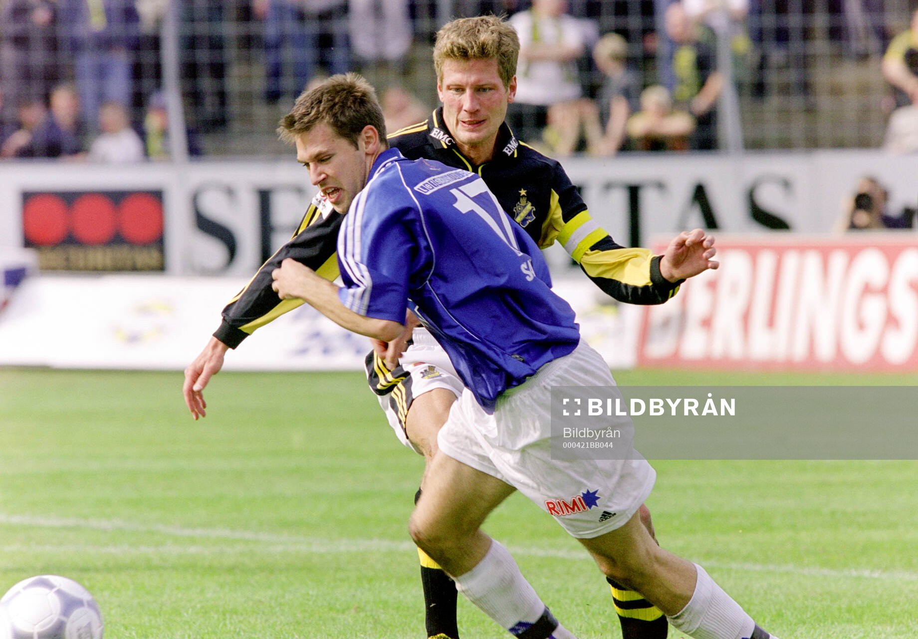 Halmstads Stefan Selakovic mot AIK:s Michael Brundin