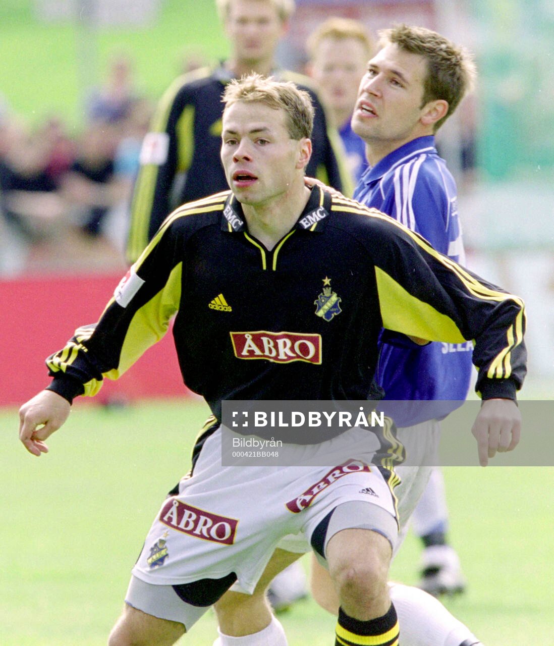 AIK:s Andreas Alm mot Halmstads Stefan Selakovic