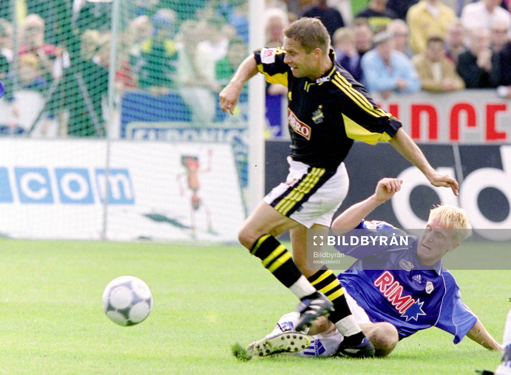 AIK:s Ola Andersson mot Halmstads Petter Hansson
