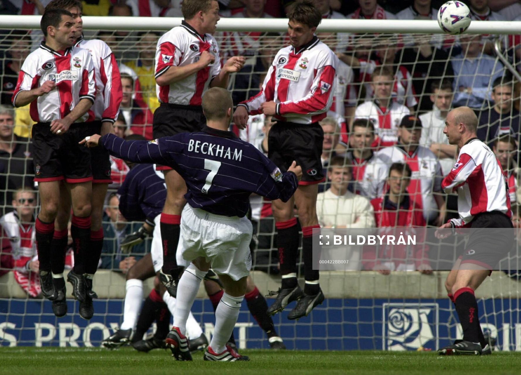 David Beckham, Manchester slår in en frispark