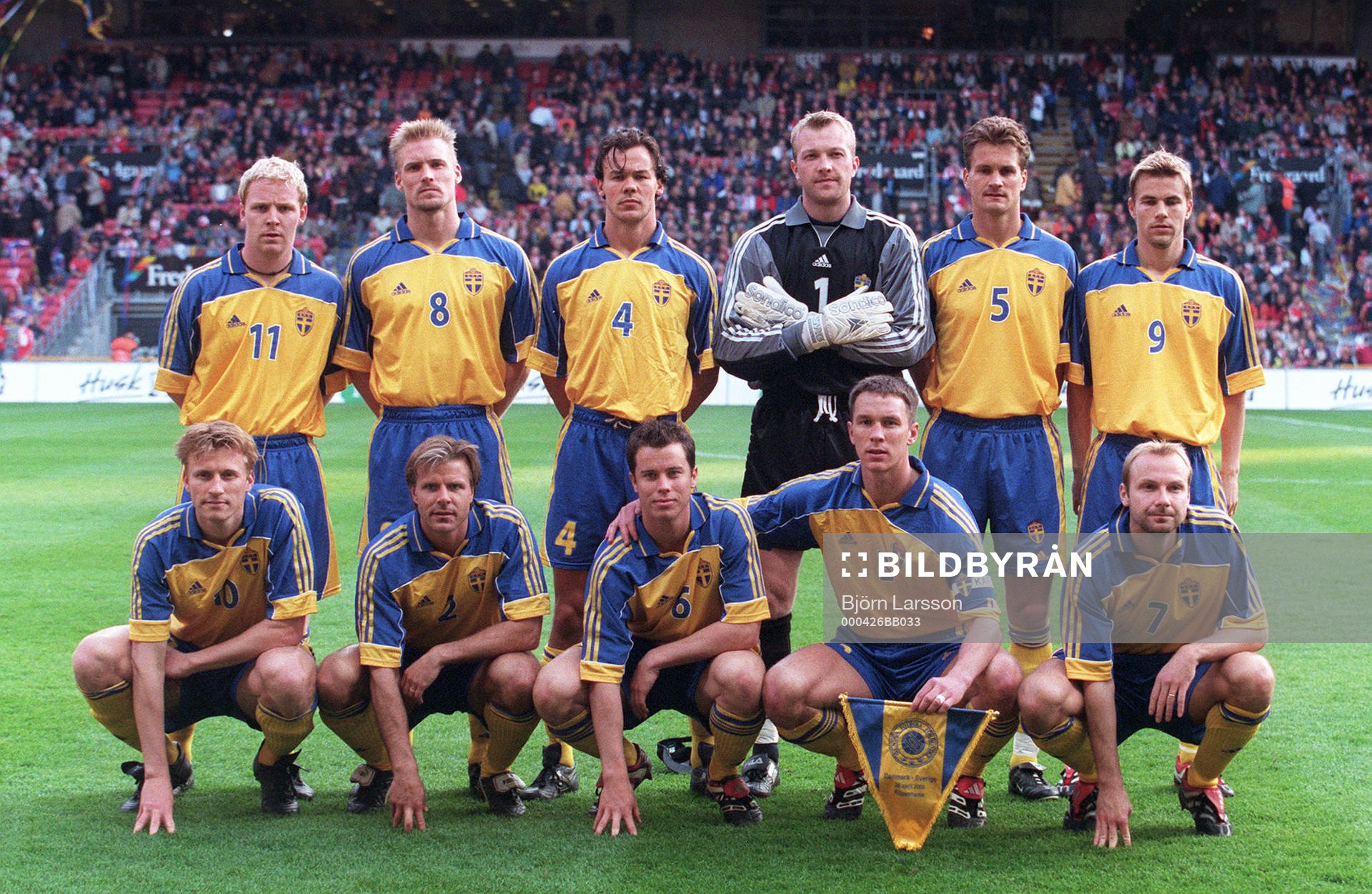 Bakre raden fr.v. Jörgen Pettersson, Johan Mjällby,