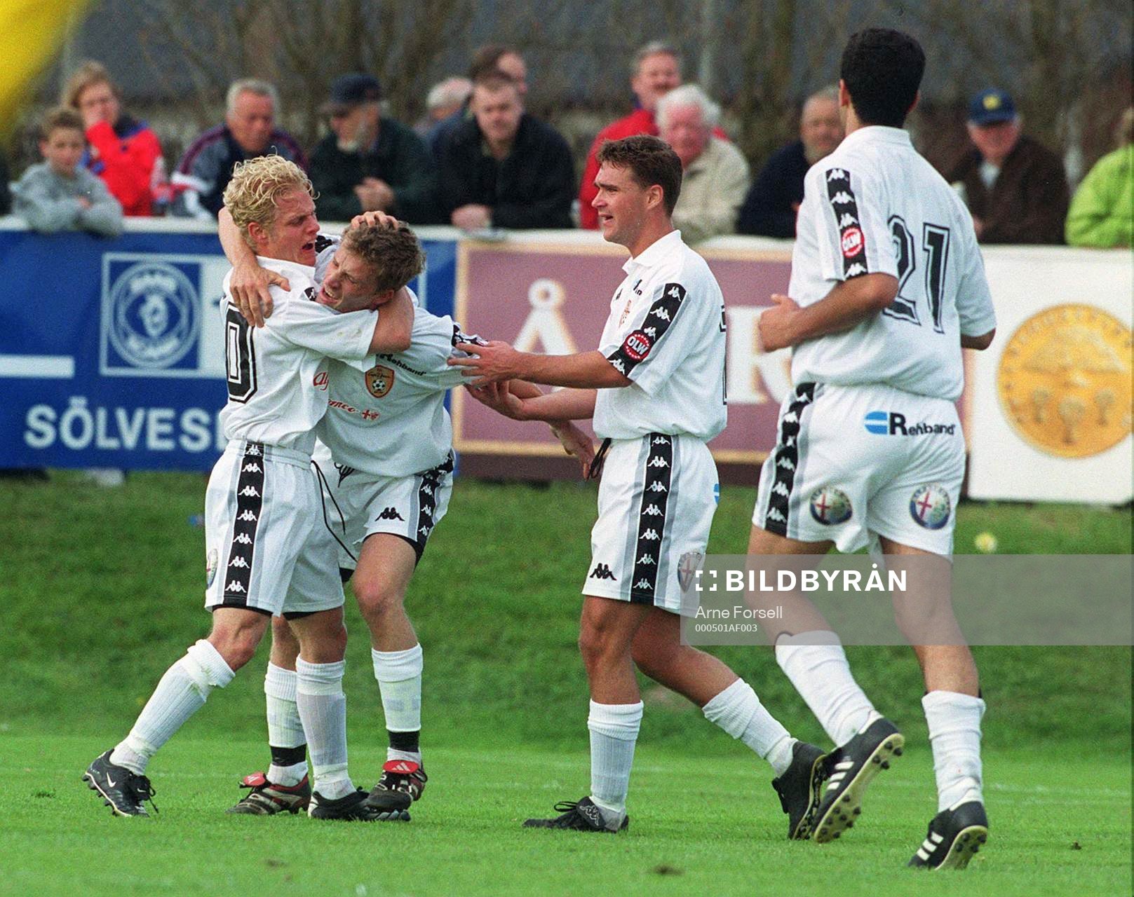 Superettan Jubel, Café Opera Erik Sundin målskytt t v