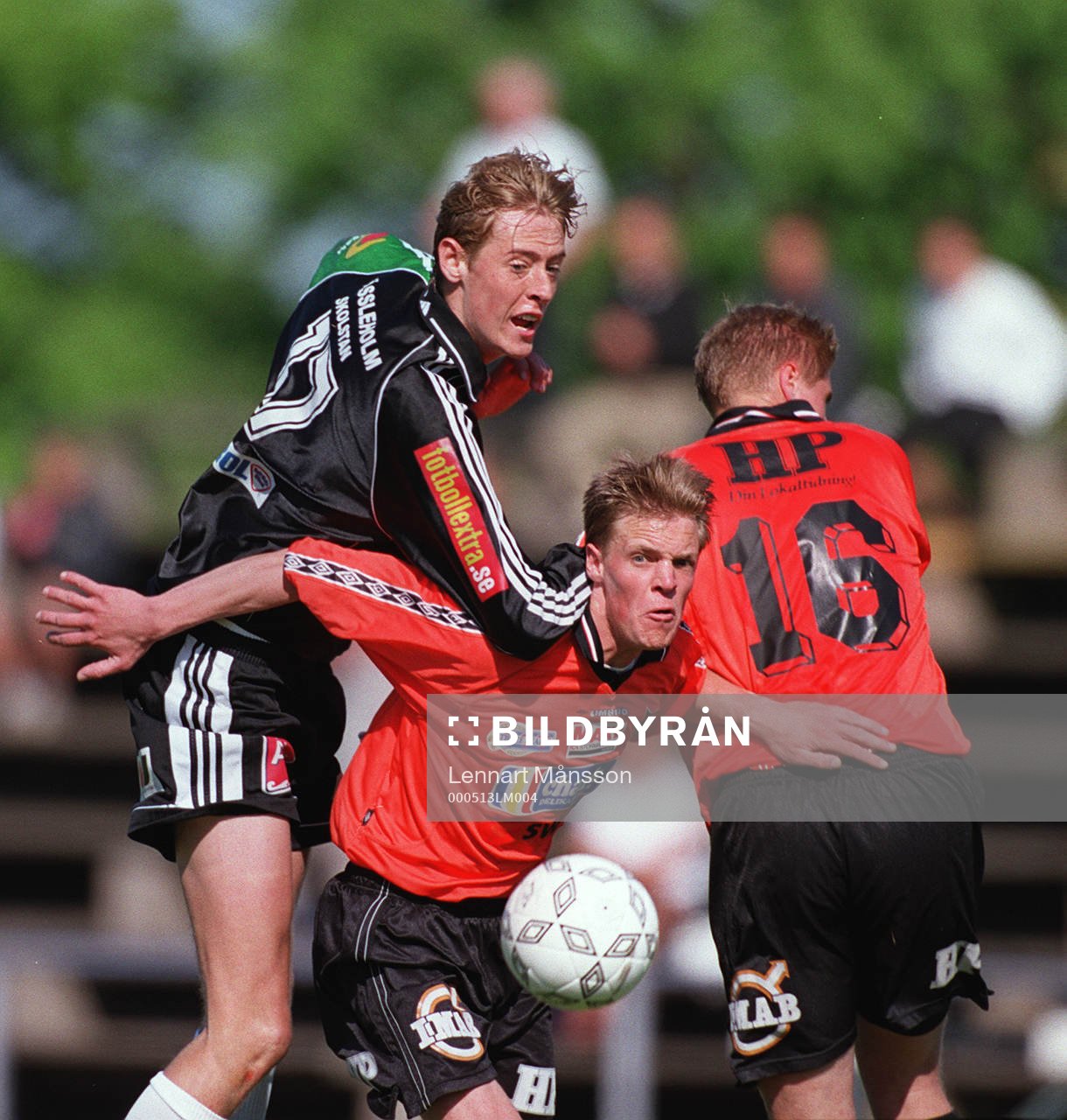 Hässleholms  - 202 cm långe - Peter Crouch utmanar