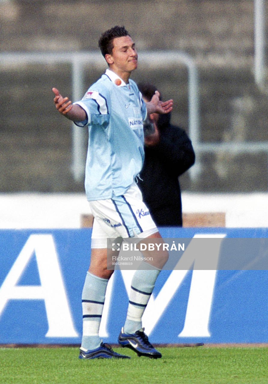 Fotboll, Superettan, Malmö FF - Umeå, 1-0: Zlatan Ibrahimovic, Malmö.