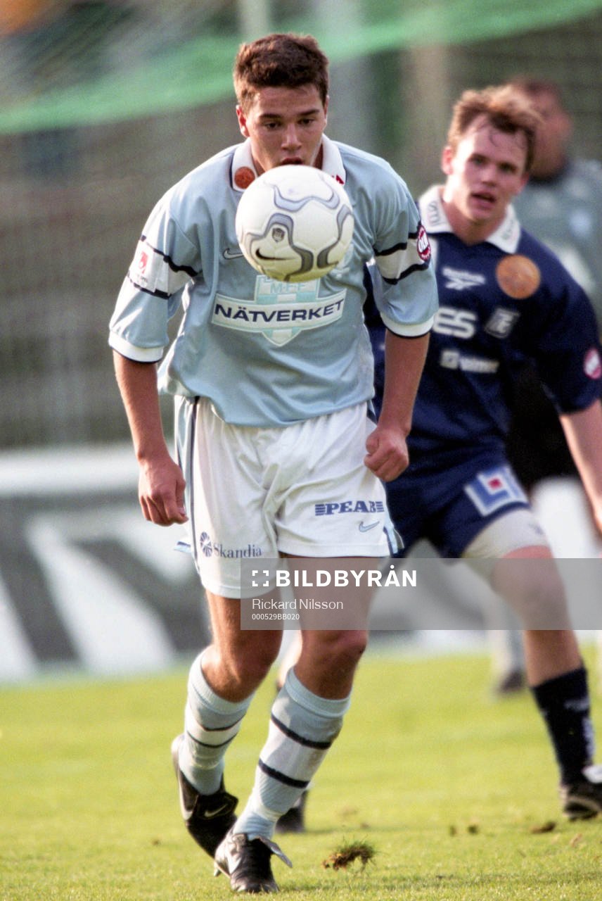 Fotboll, Superettan, Malmö FF - Umeå, 1-0: Gudmundor Mete, Malmö.