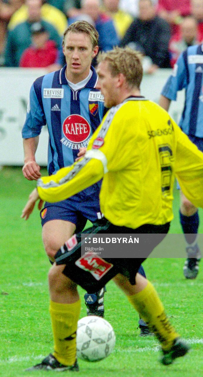 Djurgårdens Andreas Johansson mot Mjällbys Jens Hermansson
