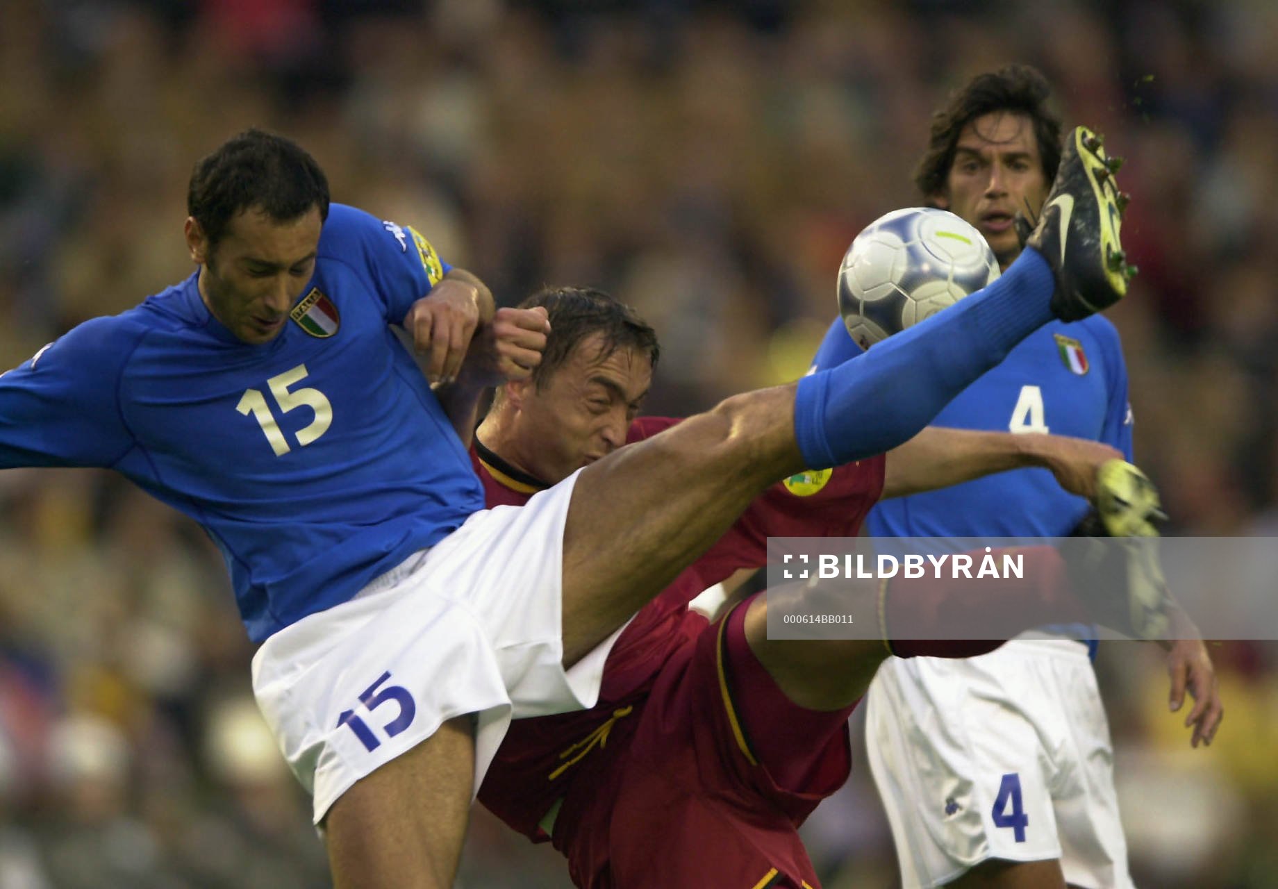 Branko Strupar, Belgien  och Mark Iuliano, Italien