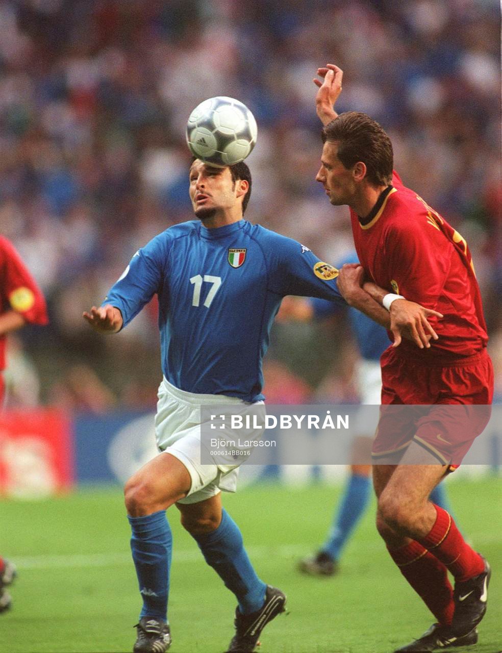 Gianluca Zambrotta, Italien och Nico Van Kerckhoven, Belgien