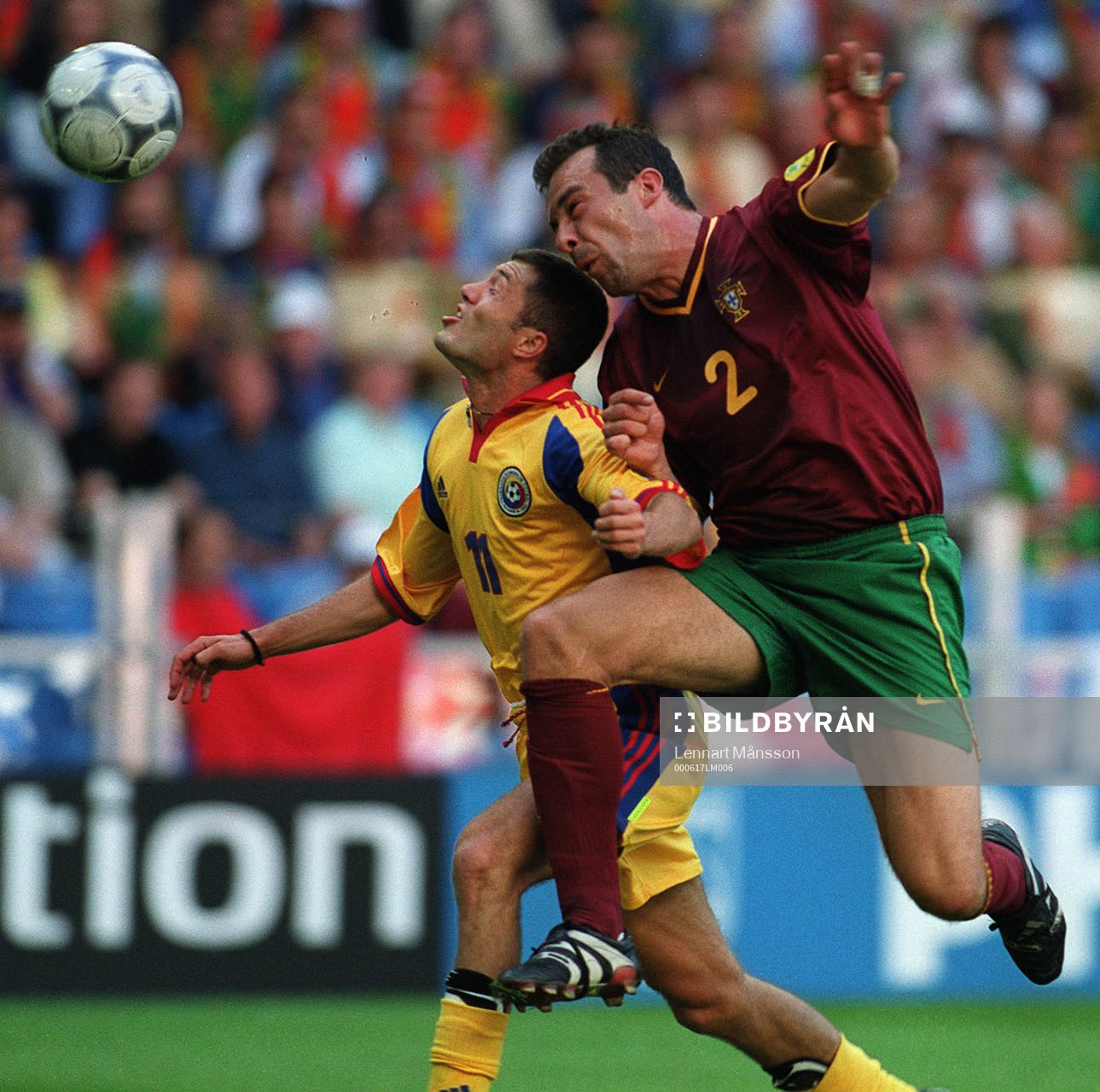Adrian Ilie, Rumänien och Jorge Costa, Portugal