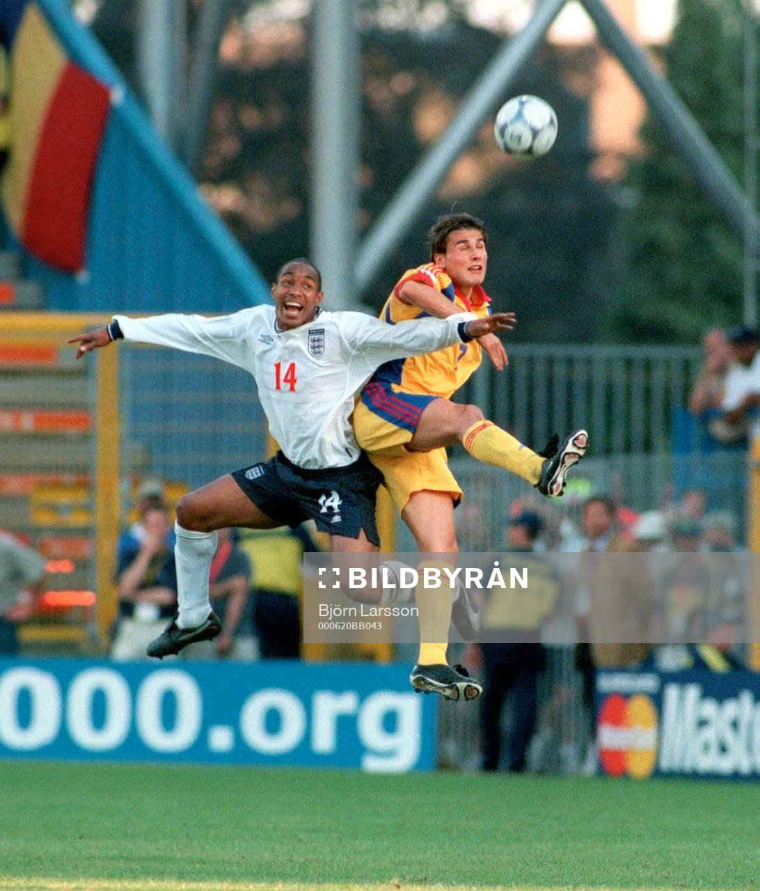 Fotboll, EM. England - Rumänien. Paul Ince, England och