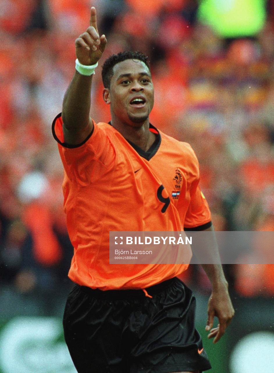  Patrick Kluivert, Holland jublar