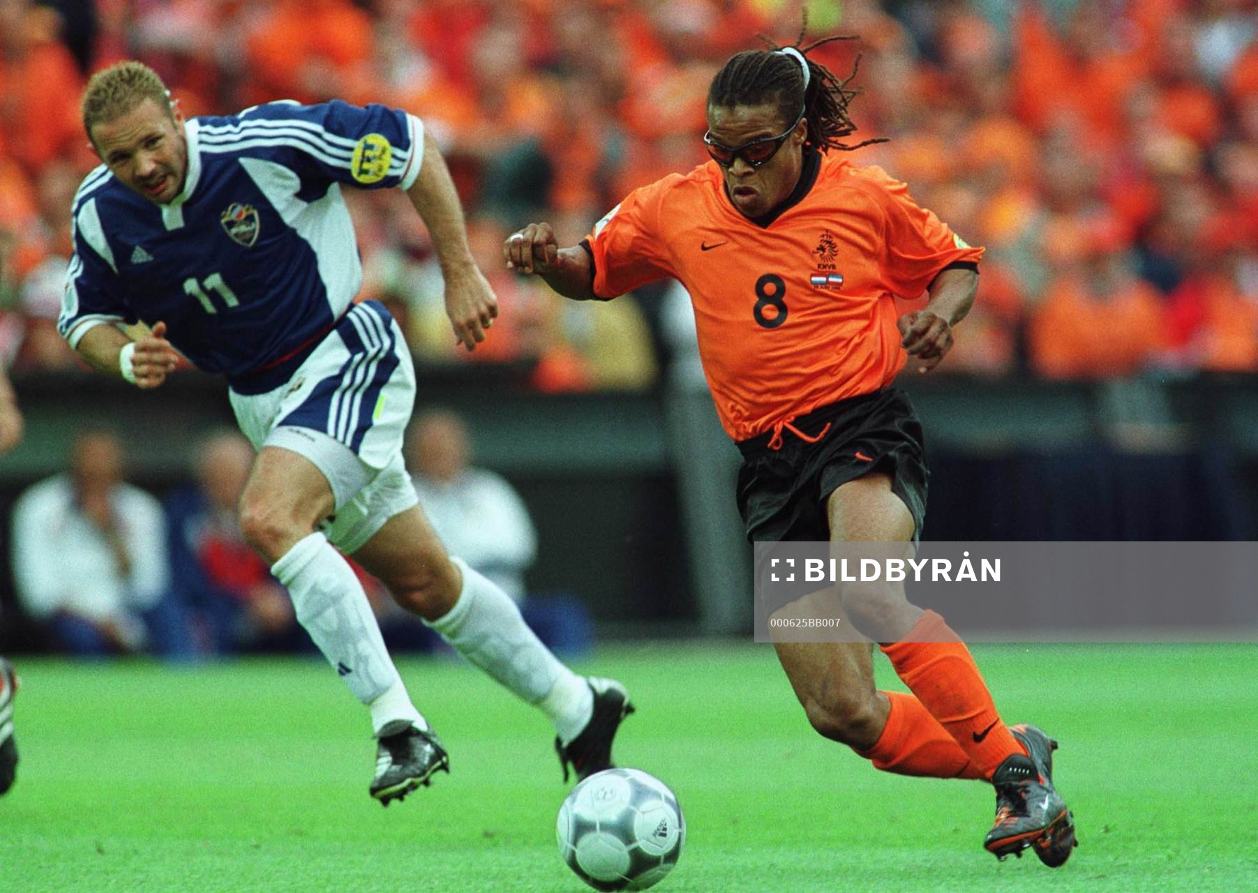 Edgar Davids, Holland springer ifrån Sinisa Mihajlovic,