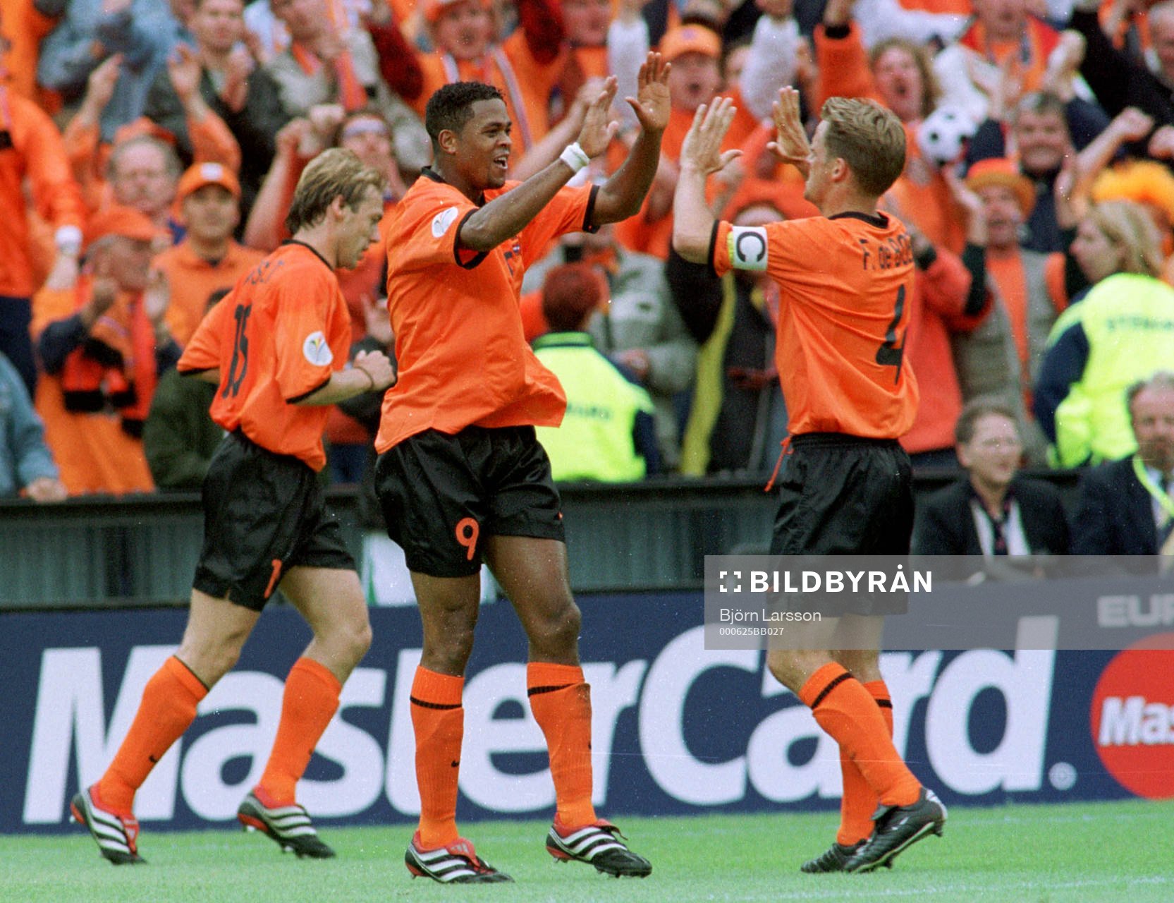 Patrick Kluivert och Frank De Boer, Holland jublar