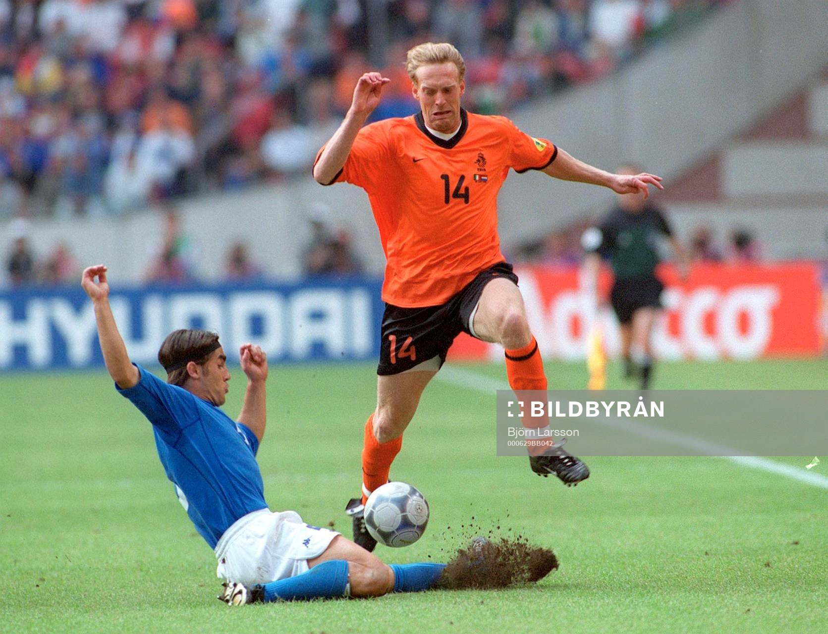Fabio Cannavaro, Italien och Peter Van Vossen, Holland