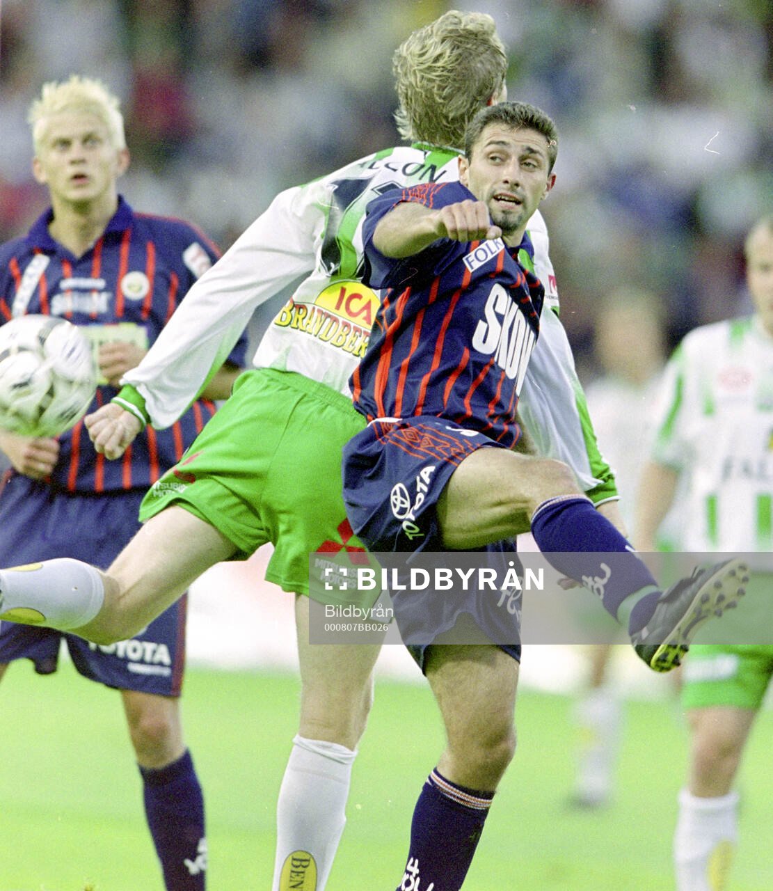 Västra Frölundas Dorde Uzelac mot Hammarbys Andreas Bild