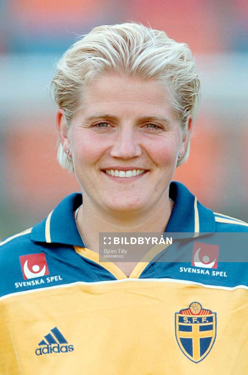 Åsa Lönnqvist, Sverige