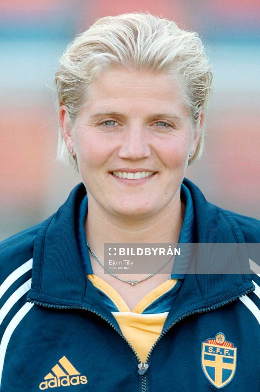Åsa Lönnqvist, Sverige