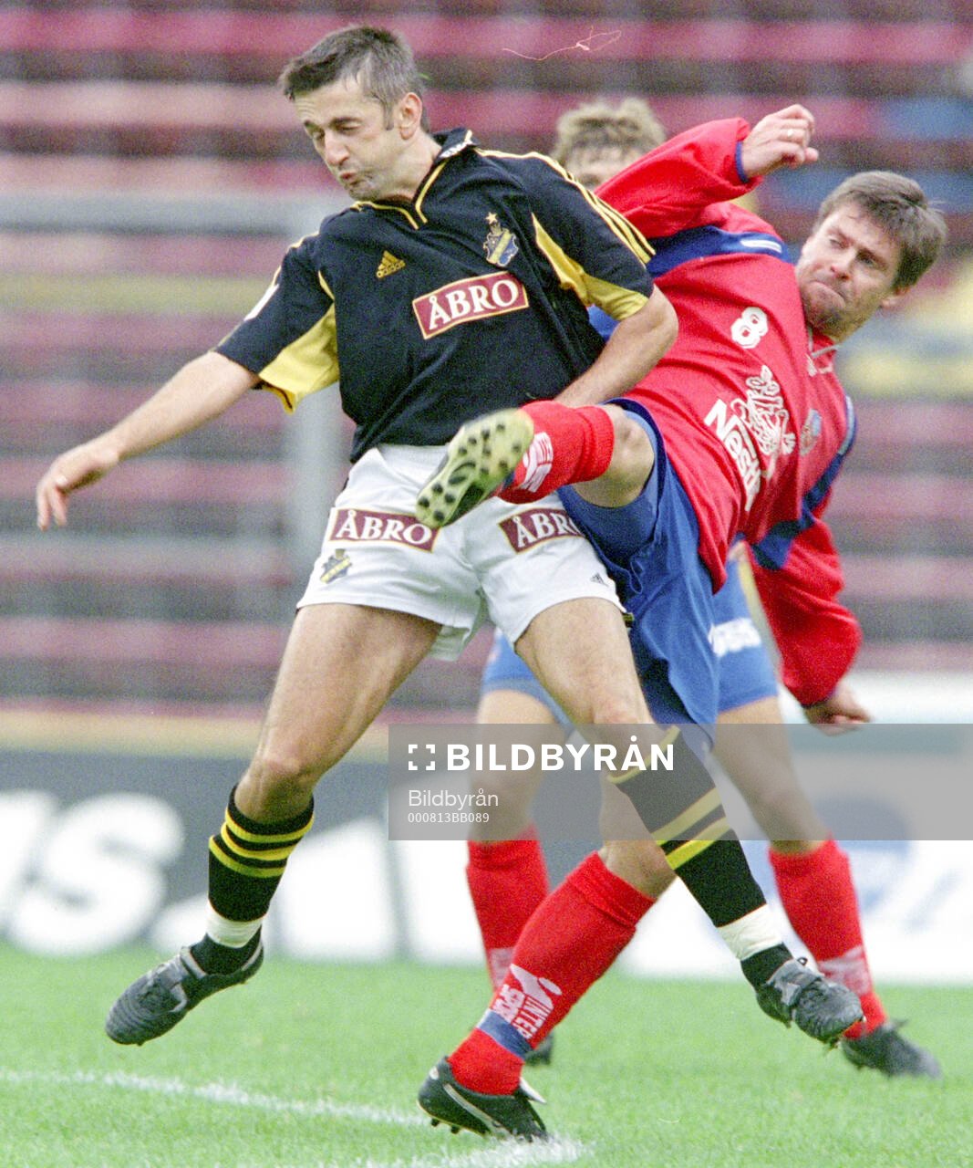 AIK:s Nebojsa Novakovic mot Helsingborgs Lars Bakkerud