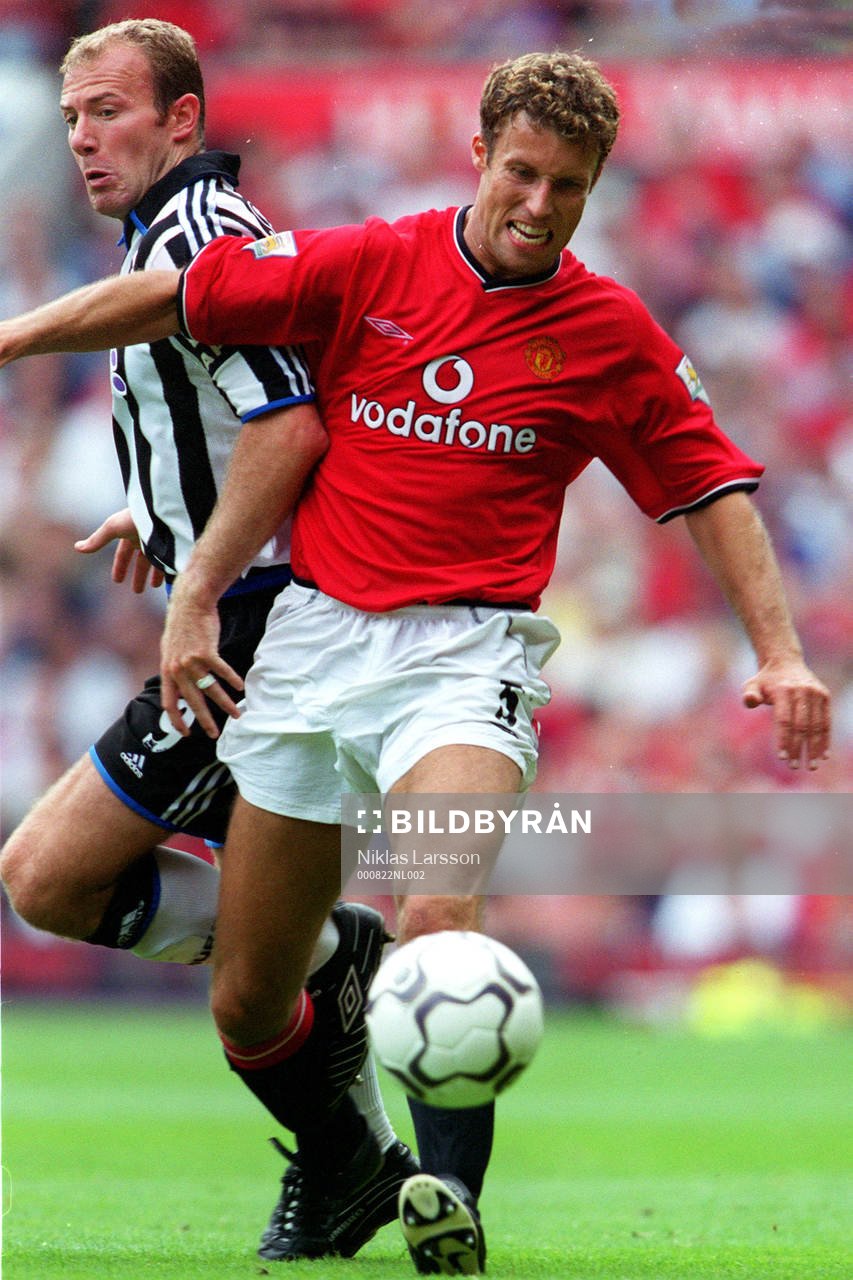 Ronny Johnsen, Manchester och Alan Shearer, Newcastle