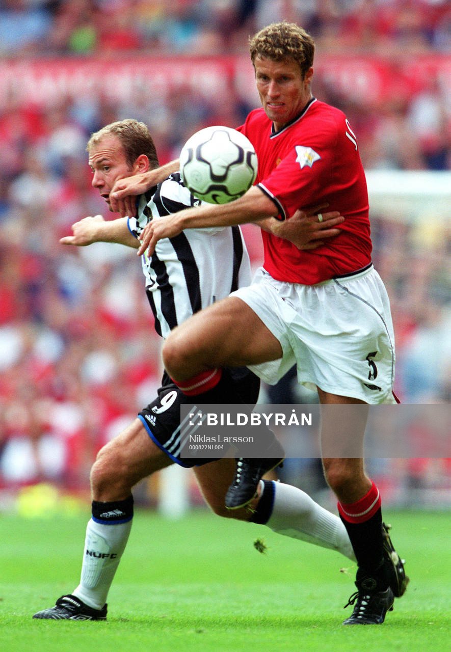 Ronny Johnsen, Manchester och Alan Sherer, Newcastle