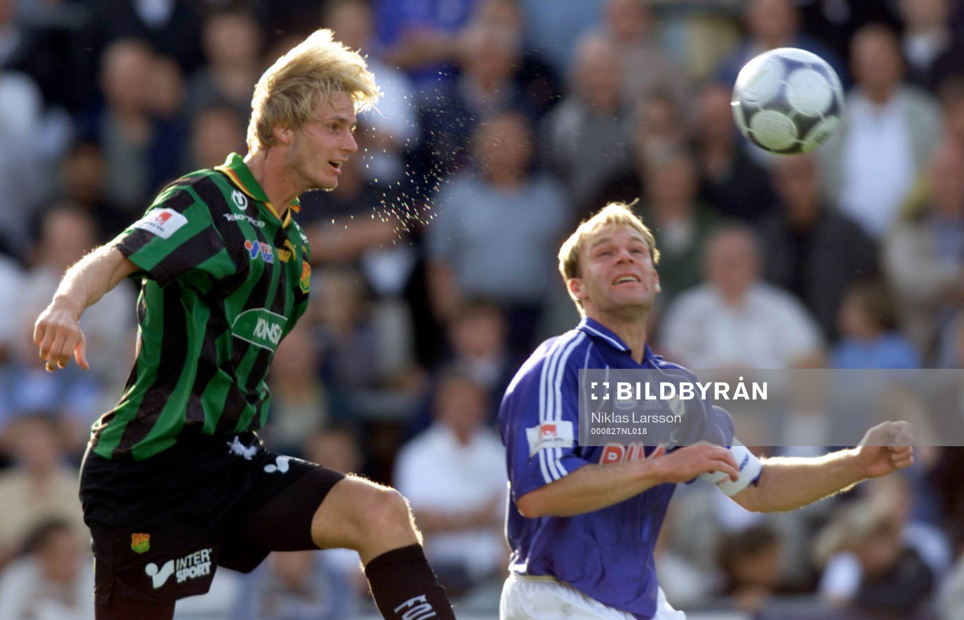 Fotboll, Allsvenskan, Halmstad BK - GAIS 1-0: Simon Sjöfors och Torbjörn Arvidsson i en duell.