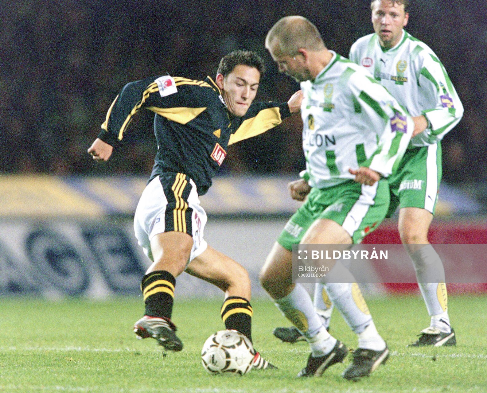 AIK:s AIK:s Stefan Ishizaki mot Hammarbys Kaj Eskelinen