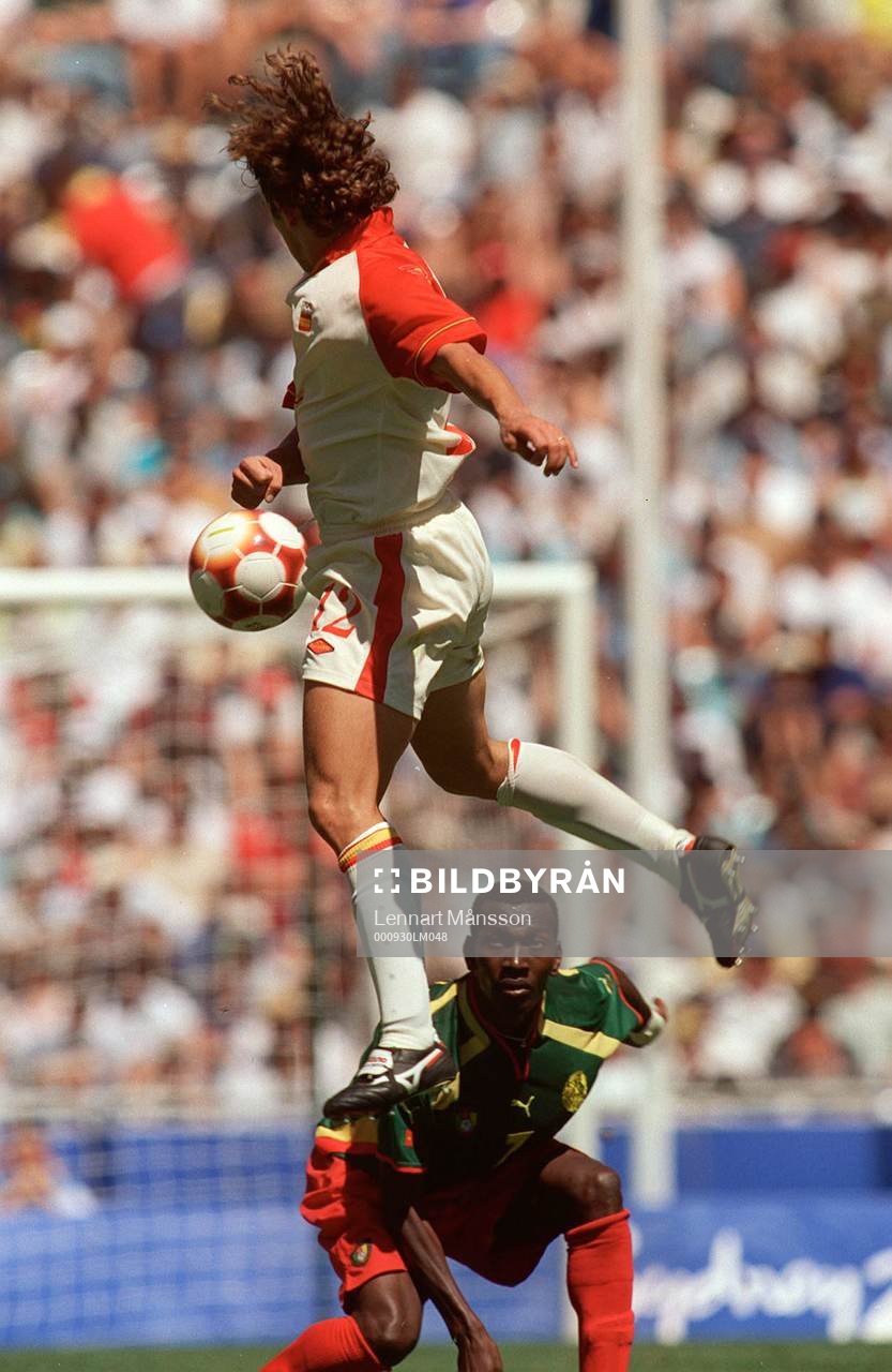 Puyol, Spanien och Nicolas Alnoudji, Kamerun