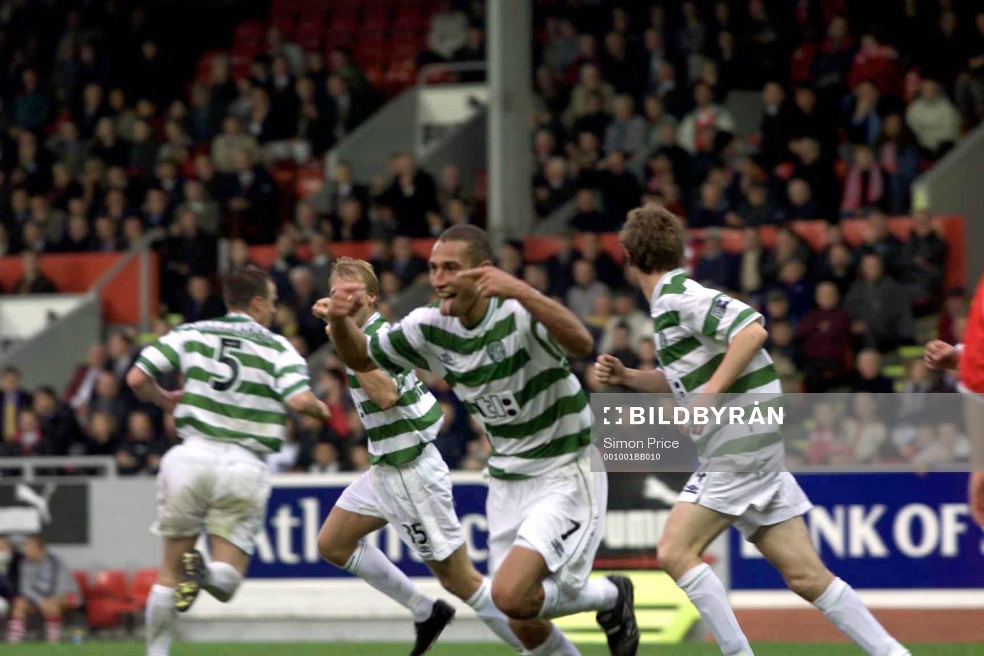 Styrkan satt inte i håret. Henrik Larsson jublar