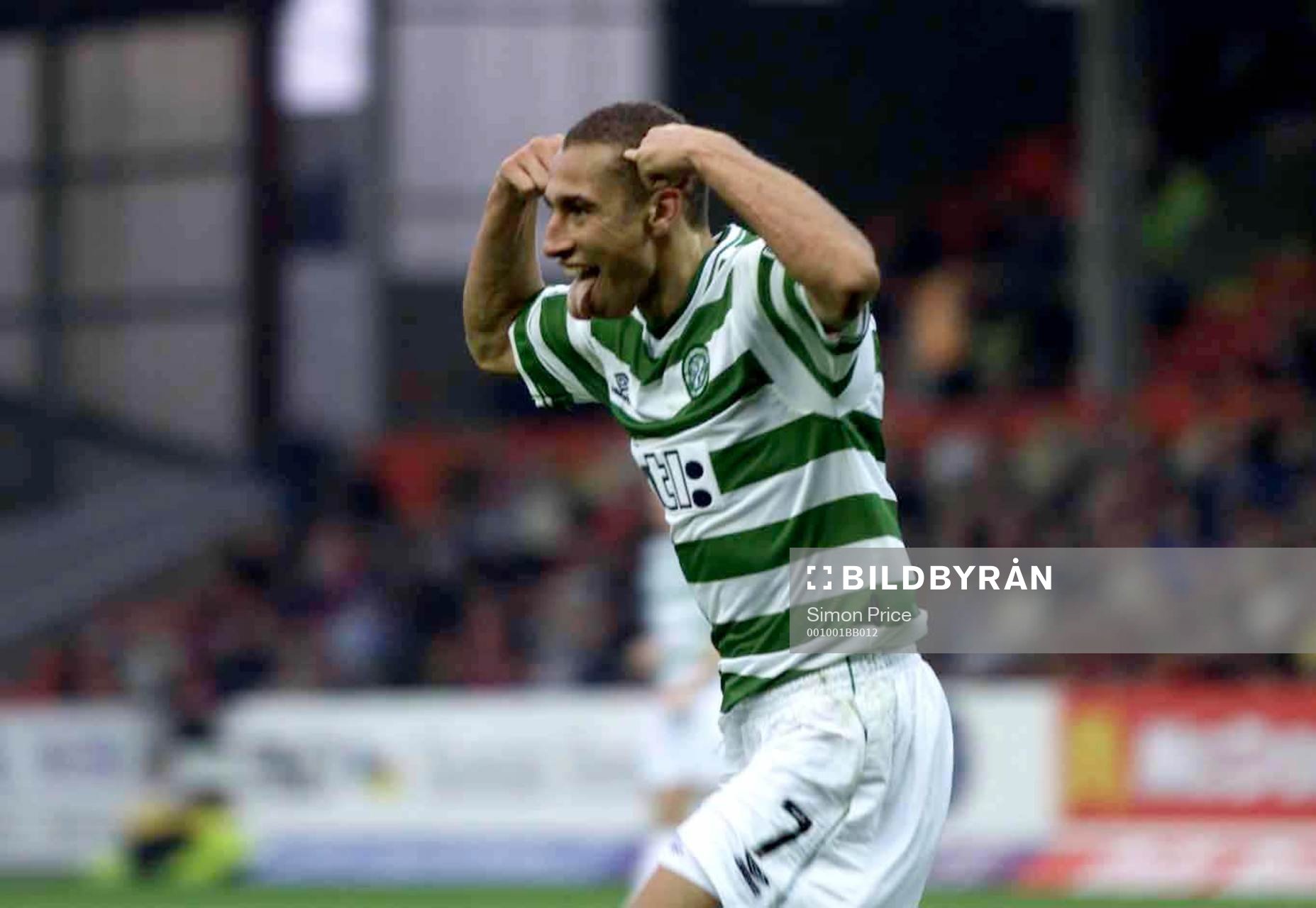 Styrkan satt inte i håret. Henrik Larsson jublar