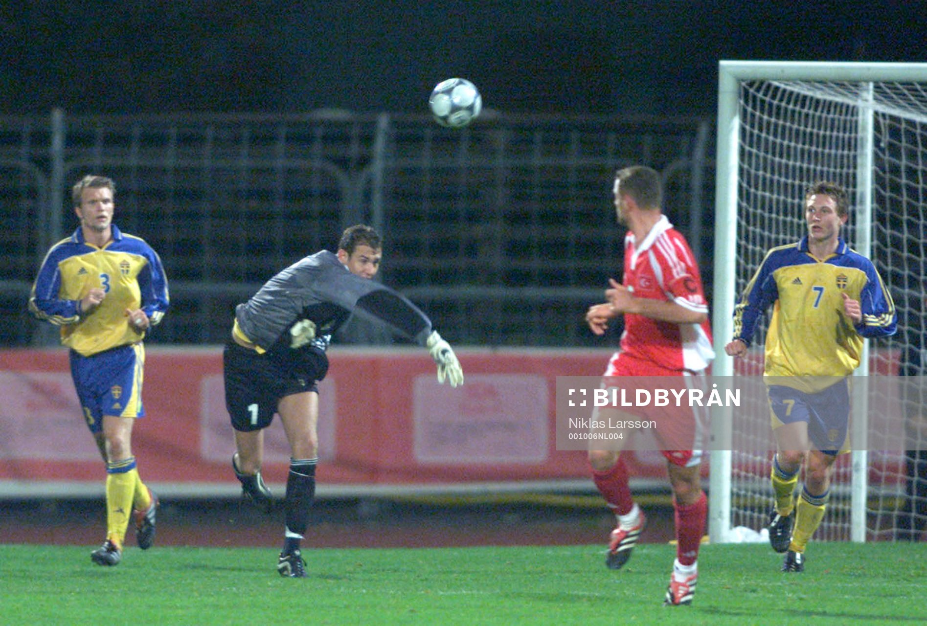 Andreas Isaksson, Sverige