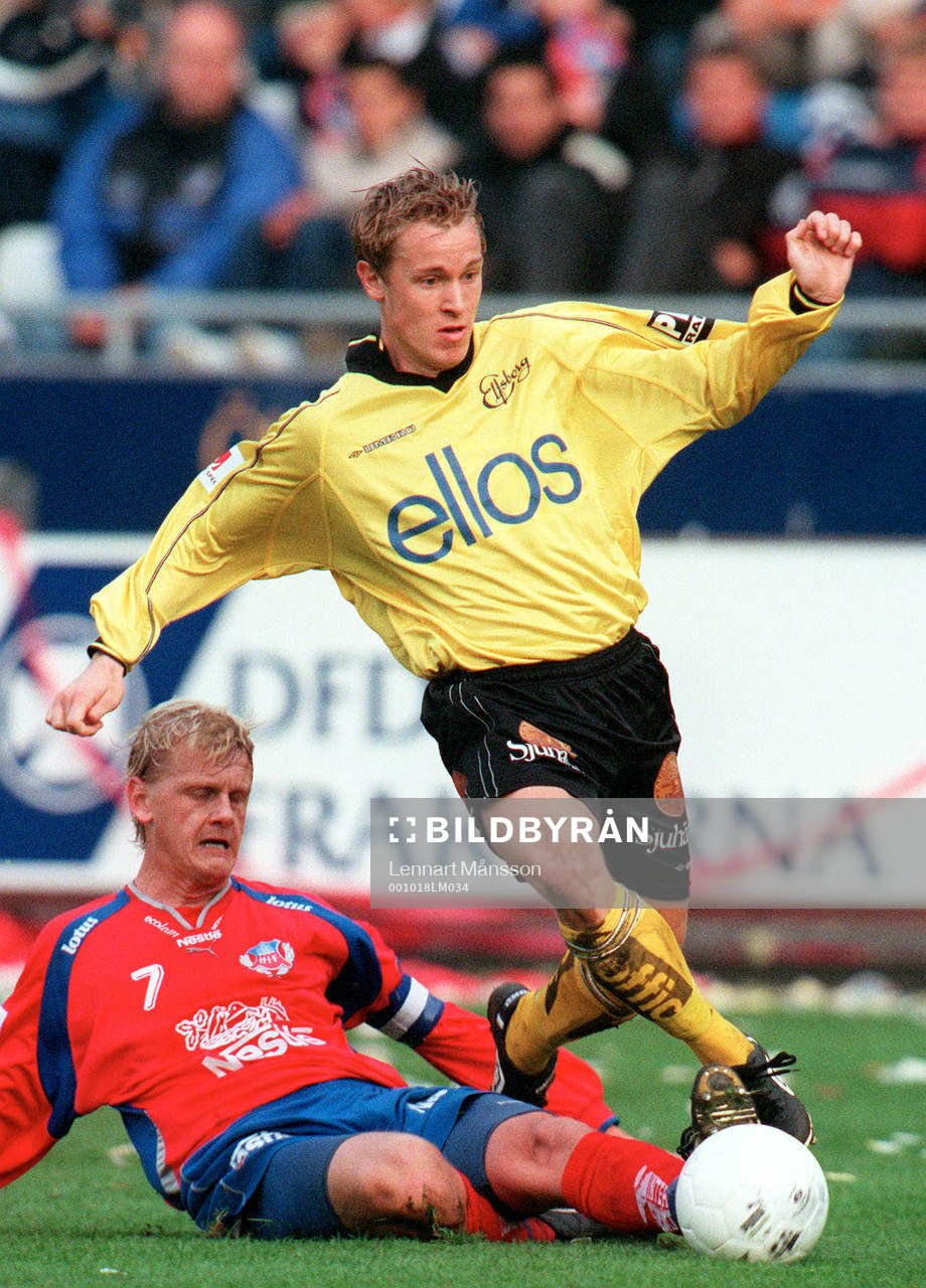Fotboll Allsvenskan, Helsingborg - Elfsborg: Martin Strömberg, Elfsborg blir glidtacklad av Ulrik Jansson, Helsingborg.