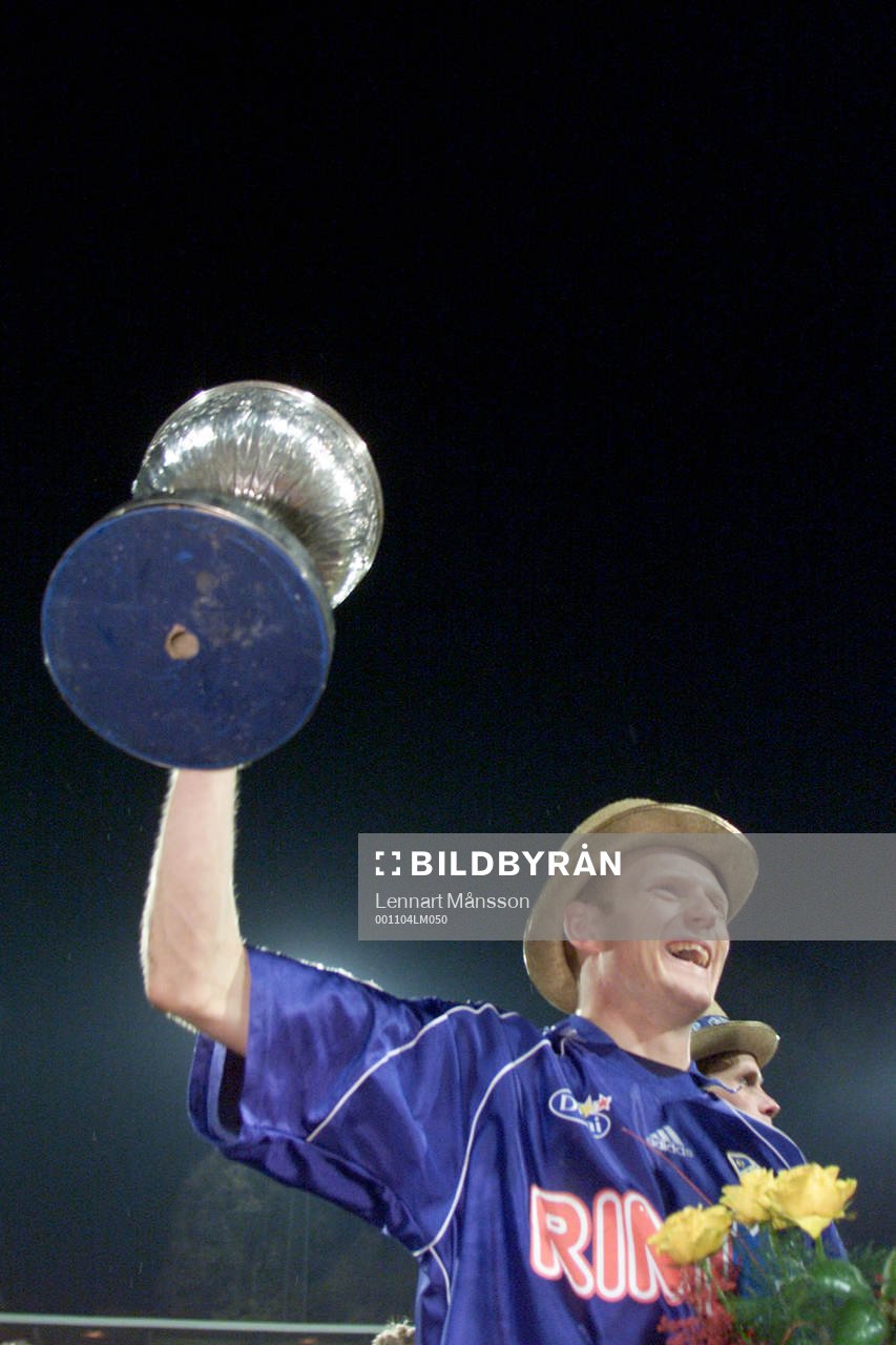 Michael Svensson, Halmstad. (Jubel, von Rosens pokal)
