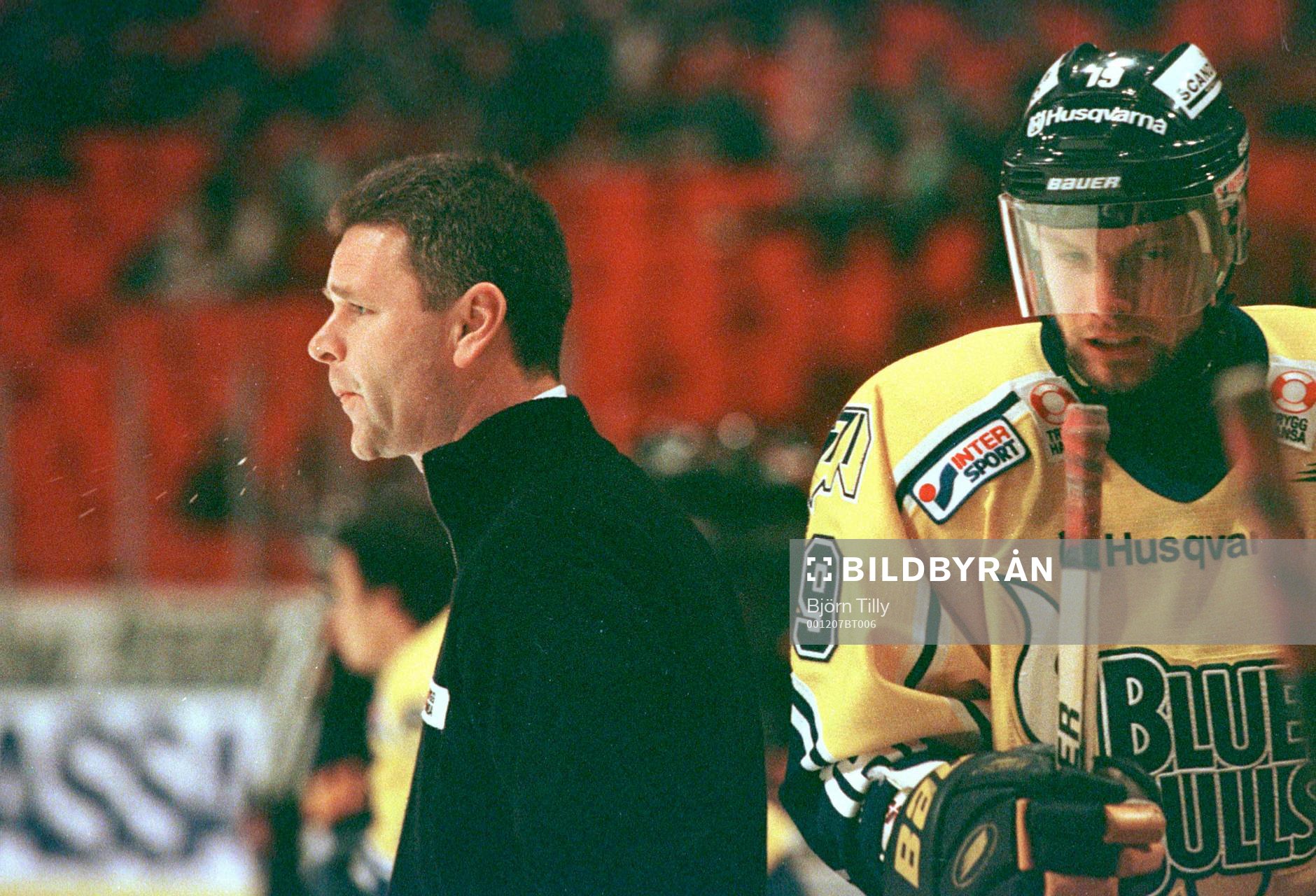 Harald Lückner tränare och Anders Lönn HV 71