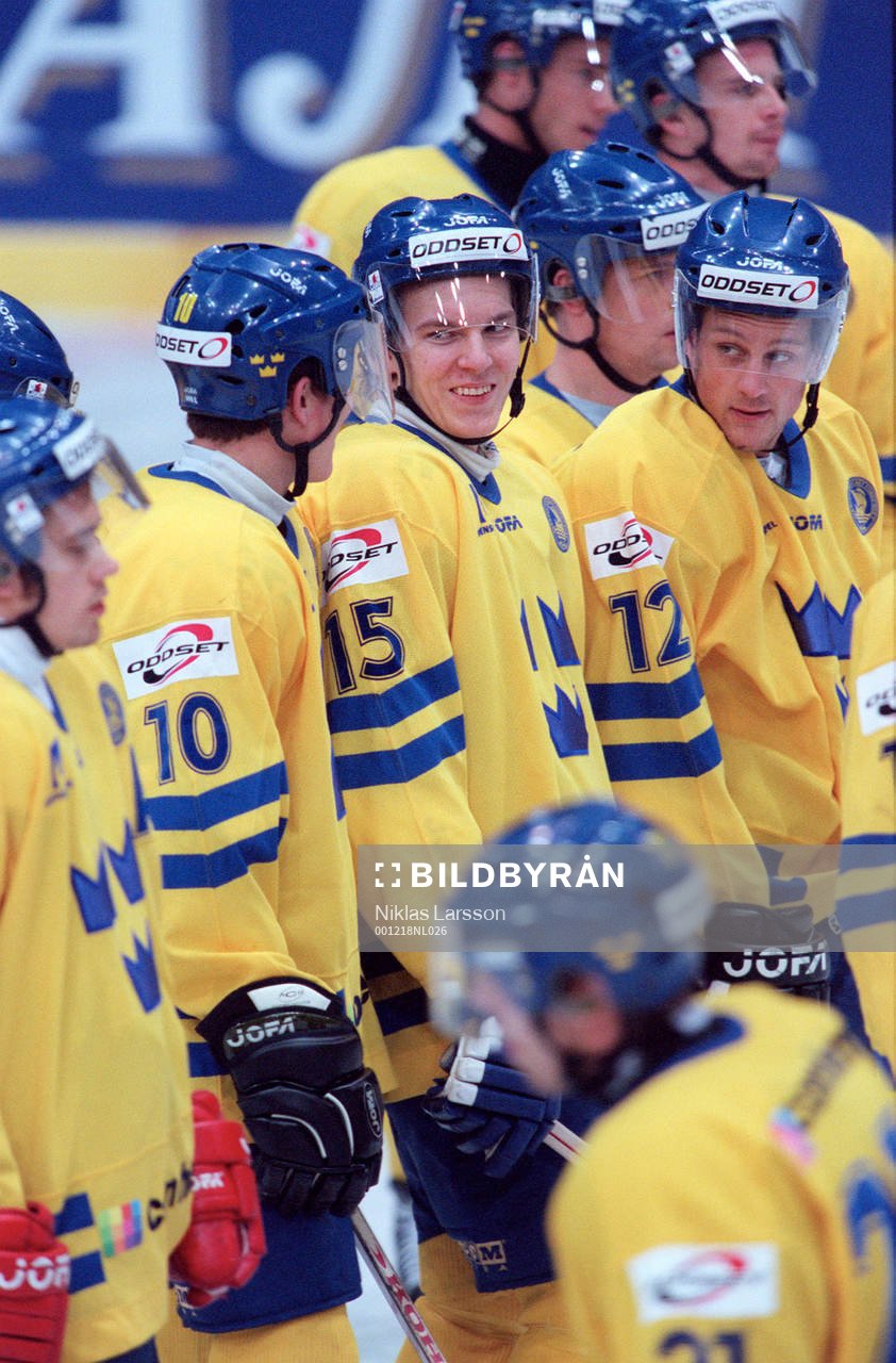 Nr 10 Mattias Weinhandl, nr 15 Gabriel Karlsson, nr 12