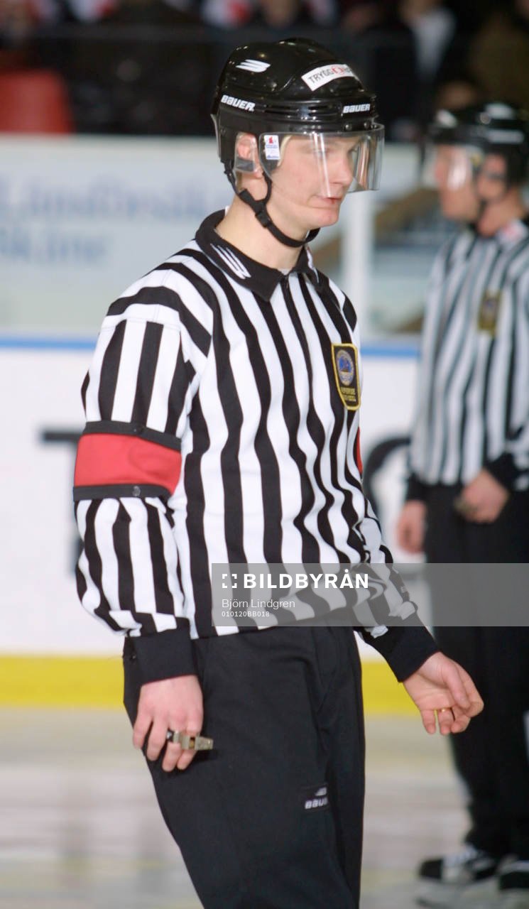 Huvuddomare Marcus Vinnerborg. (Domare)