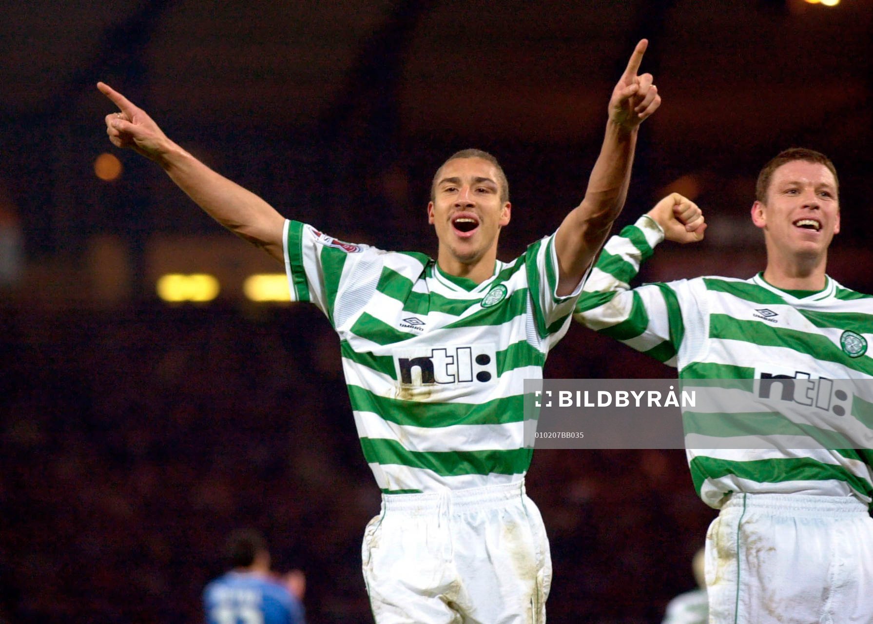 Henrik Larsson och Alan Thompson, Celtic (Jubel)