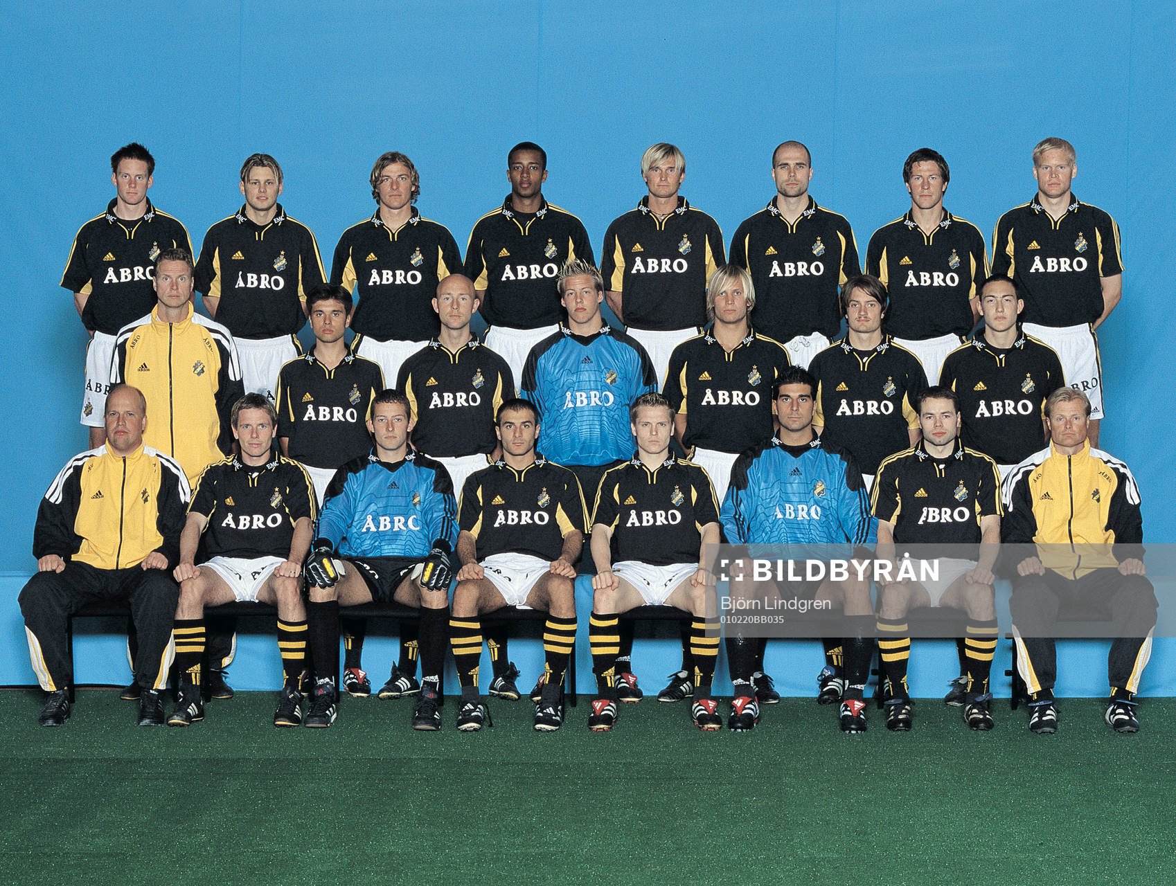AIK Bakre raden fr v : Sharbel Touma, Patric Andersson,