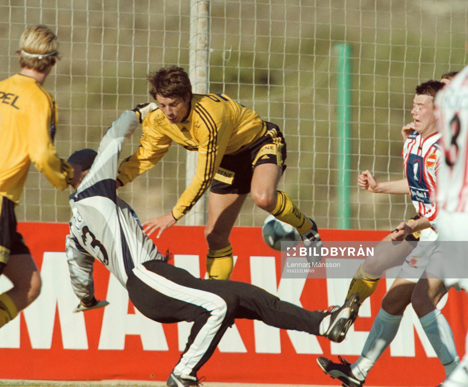 Knut Borch, målvakt Tromsö och Gylfi Einarsson,