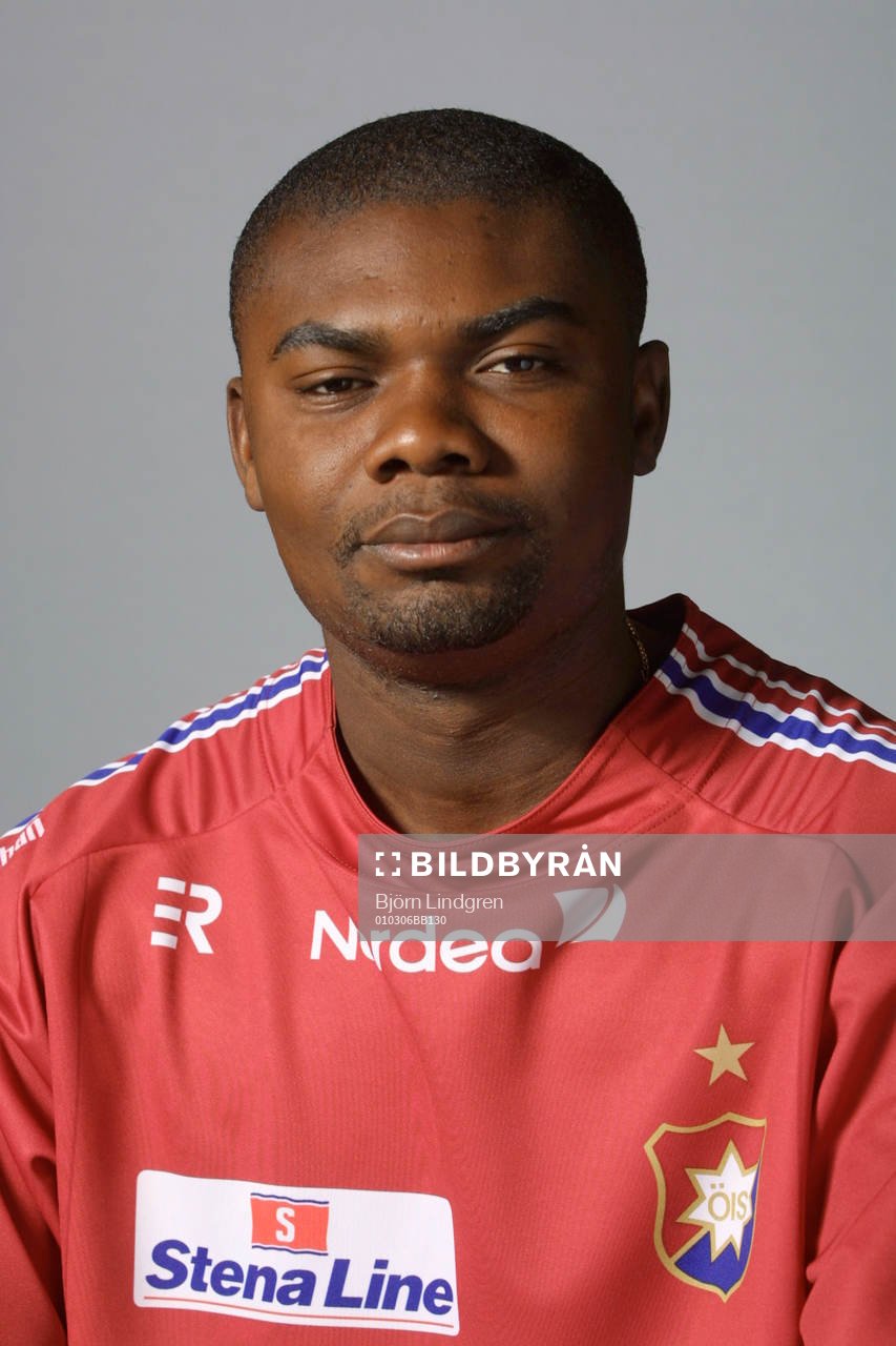  Mike Owusu.