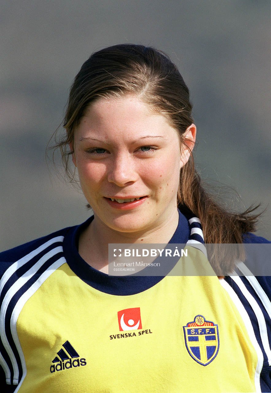 Anna Mörstam, Sverige