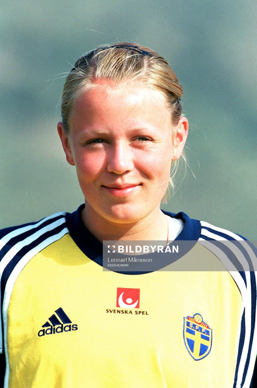 Josefine Öqvist, Sverige