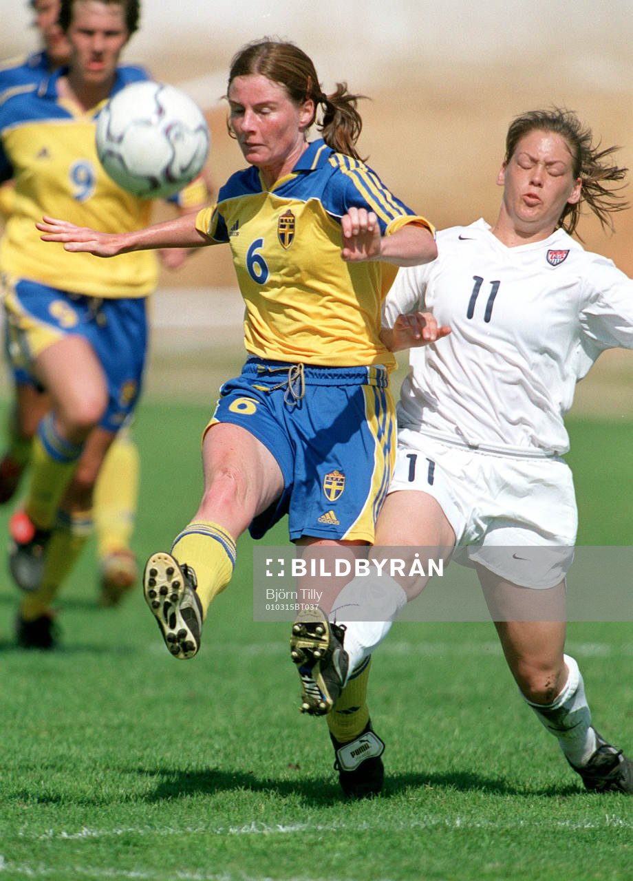 Malin Moström, Sverige