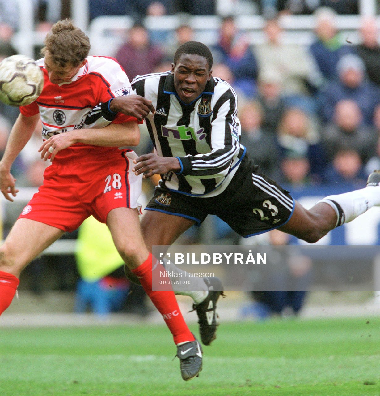  Colin Cooper, Middlesborugh och Shola Ameobi, Newcastle.