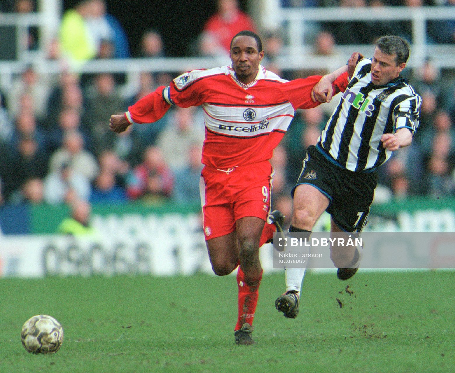  Paul Ince, Middlesborugh och Robert Lee, Newcastle.